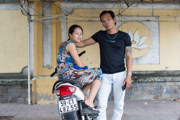 He lo ve nguoi dua cau chuyen 'vo nhat' o Viet Nam len mang hinh anh