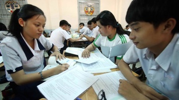 Ha Noi: Da so hoc sinh chon dang ky 5 mon thi hinh anh