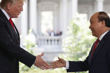 Tong thong Donald Trump mong doi chuyen tham Viet Nam thang 11 hinh anh