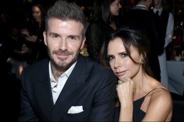 Victoria Beckham bi che vi deo that lung giong chan ga hinh anh