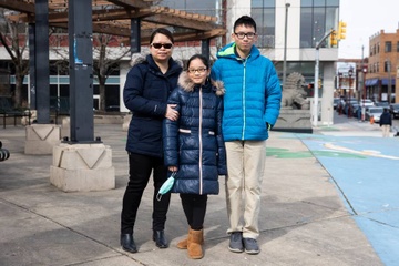 Nhieu gia dinh goc A o My khong dam cho con toi truong hinh anh