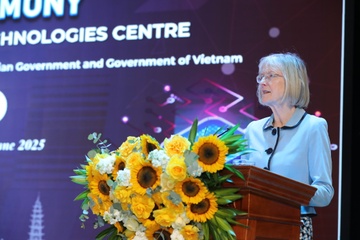 Mo trung tam hop tac cong nghe Australia - Viet Nam hinh anh