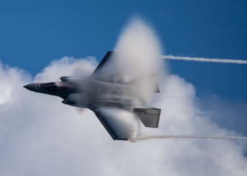 Video tiêm kích F-35 của Israel bị Iran bắn hạ chỉ là cảnh cắt từ game