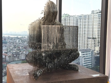 Vi sao 'cha de Bitcoin' khong lo mat nhung lien tuc duoc dung tuong? hinh anh