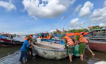Bao so 5 duoc du bao manh nhu Yagi, Bo Y te chi dao 'nong' hinh anh