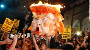 Bieu tinh chong Trump lan rong tai My hinh anh