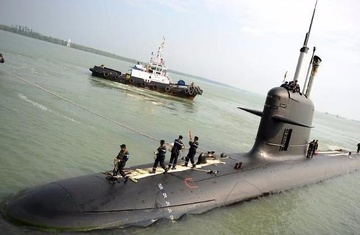 Phap truy to 2 cuu lanh dao trong vu ban tau ngam cho Malaysia hinh anh
