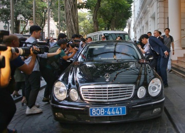 Chay dua 'san tin' truoc them cuoc gap Trump - Kim tai Ha Noi hinh anh
