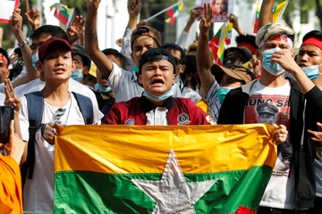 Facebook 'cam cua' quan doi Myanmar tren moi nen tang hinh anh