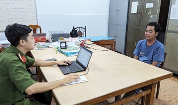 Bat nguoi van chuyen trai phep hon nua trieu USD qua bien gioi hinh anh