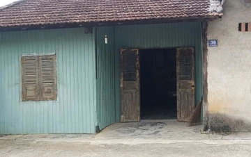 Phát hiện thi thể phân hủy trong nhà tắm sau gần một năm khóa cửa