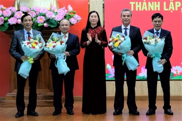 Mot can bo nghi huu truoc tuoi o Quang Ngai duoc nhan gan 2,8 ty dong hinh anh