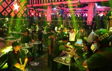 Cuộc đột kích quán bar Paris Night Club lúc nửa đêm 'vén màn' sự thật