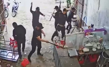Can canh nhom con do dap pha quan pho o Dak Lak hinh anh