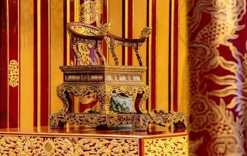 PCT TP Hue lam CT Hoi dong khoa hoc phuc hoi Ngai vua trieu Nguyen hinh anh