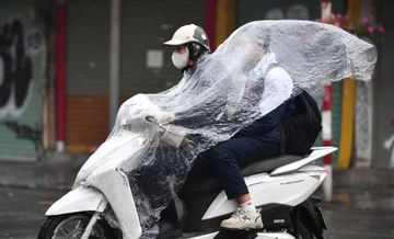 Mien Bac mua lon tu chieu toi nay, nguy co hon 100 mm trong 3 gio hinh anh