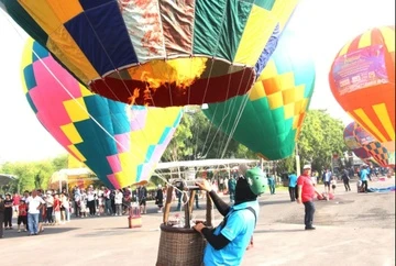Sập giàn giáo trong khu du lịch Sơn Tiên, hai người tử vong