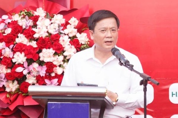 Khai mac Giai bong da Press Cup 2025 lan thu 9 hinh anh