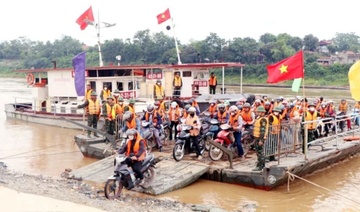 Tai thiet lap cau phao Phong Chau hinh anh