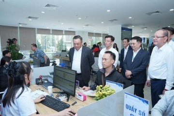 Ha Noi van hanh thu mo hinh chinh quyen hai cap tu ngay 20/6 hinh anh