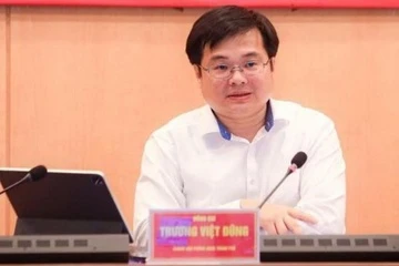 Ong Truong Viet Dung lam Pho chu tich UBND TP. Ha Noi hinh anh