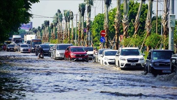 Mua lon ngap sau, ket xe nhieu gio o Ba Ria - Vung Tau hinh anh