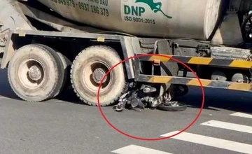 Mẹ đơn thân bị xe bồn cuốn vào gầm tử vong ở TP.HCM