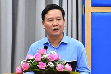 Hon 700 VDV tranh tai o giai bong ro hoc sinh - sinh vien 2025 hinh anh