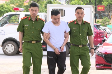 Bắt giam con nuôi trùm giang hồ Tuấn 'Thần đèn'