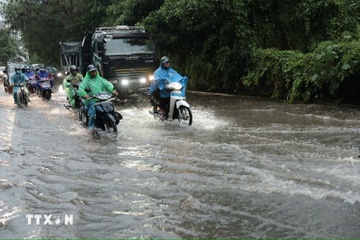 Canh bao mua dong o Ha Noi, mua lon, lu quet, sat lo  o nhieu khu vuc hinh anh