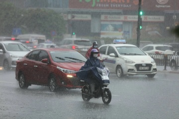 Thoi tiet ngay 16/7: Bac Bo ngay nang, chieu toi co mua dong hinh anh