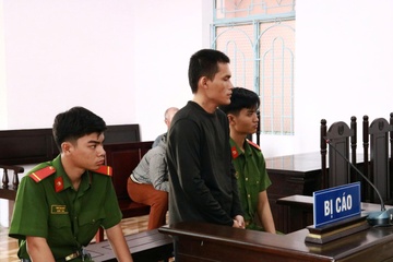 Đâm người, đốt xe ở chợ đầu mối nông sản