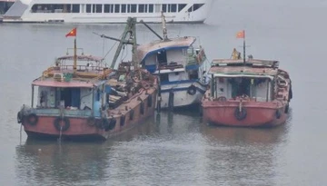 Sau tham hoa lat tau, co can nang tieu chuan tau du lich Vinh Ha Long? hinh anh