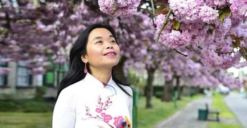 Nguyen Phan Que Mai - Cam xuc ve nen van chu hinh anh