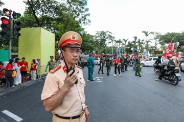 Tang thoi gian cam duong phuc vu so duyet dieu binh ngay 27/8 hinh anh