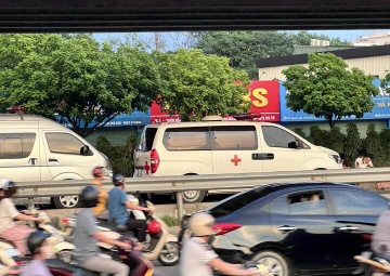 Thong tin moi vu phat hien thi the phan huy duoi duong Vanh dai 3 hinh anh