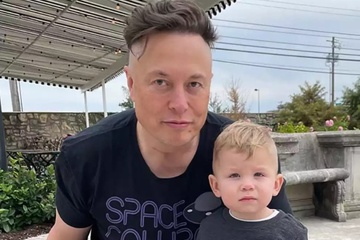 Elon Musk lai vuong nghi van co con voi ca si Nhat Ban hinh anh