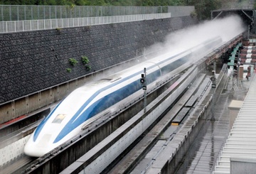 Tau dem tu Nhat lap ky luc the gioi voi van toc 603 km/h hinh anh