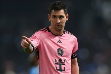 Messi bi che nhao trong tran thua 0-6 truoc Al Nassr hinh anh