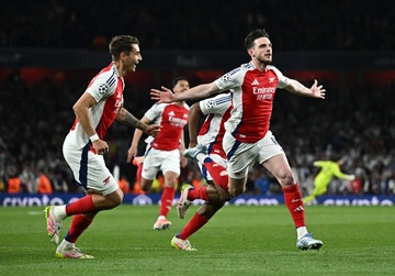 Arsenal tao dia chan truoc Real Madrid hinh anh