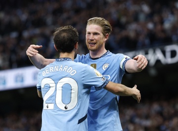 De Bruyne tao cot moc sanh ngang Messi hinh anh