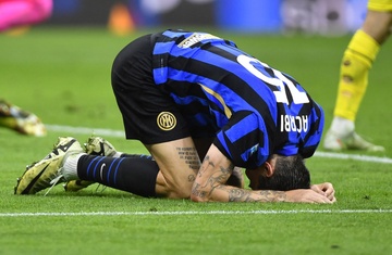 Phút bù giờ điên rồ khiến Inter tan mộng vô địch