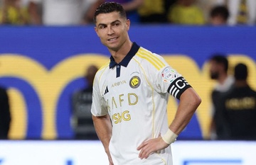 Cay dang cho Ronaldo hinh anh