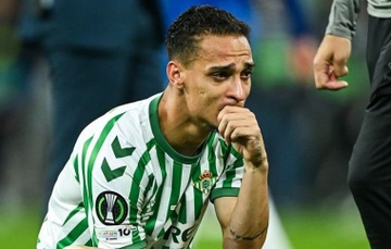 Antony bat khoc trong ngay Betis tan mong vo dich hinh anh