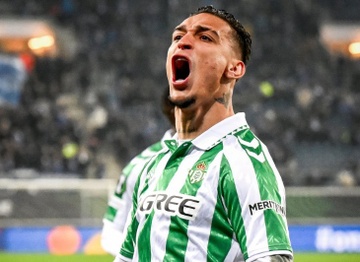 Betis ra dieu kien mua dut Antony hinh anh