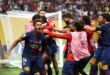 Phut bu gio dien ro trong ngay PSG loai Bayern hinh anh