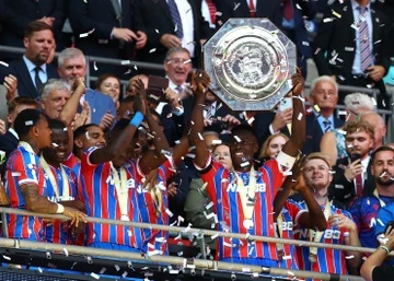 Hạ Liverpool, Crystal Palace giành danh hiệu lịch sử