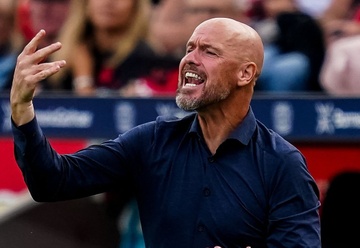 Leverkusen khoi dau te hai duoi thoi Ten Hag hinh anh