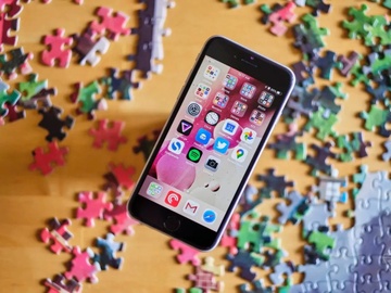 iPhone SE 2022 co the la smartphone re nhat co 5G cua Apple hinh anh