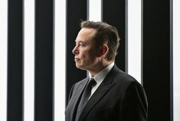 Elon Musk bi goi la diem yeu cua Tesla, Twitter hinh anh